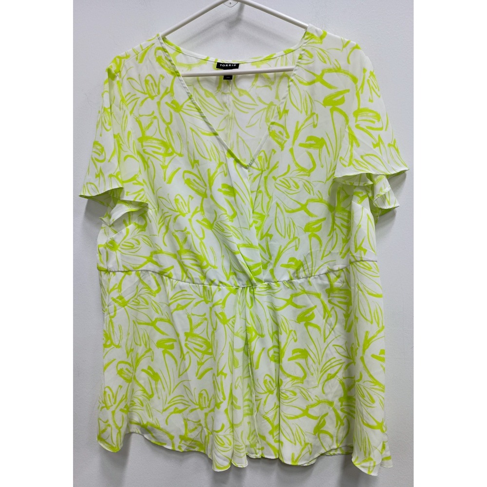 Torrid Blouse Top Womens‎ 2X White Yellow Floral V-Neck Flutter Sleeve Peplum